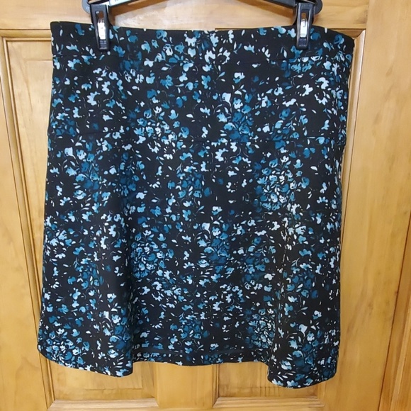 LOFT Dresses & Skirts - Loft Skirt
